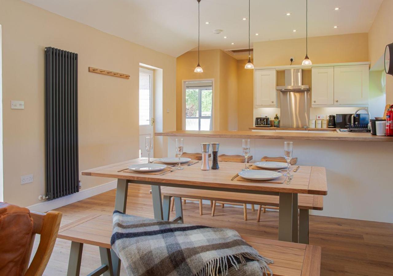 The Barn In Longhope - Luxury Barn Conversion Εξωτερικό φωτογραφία